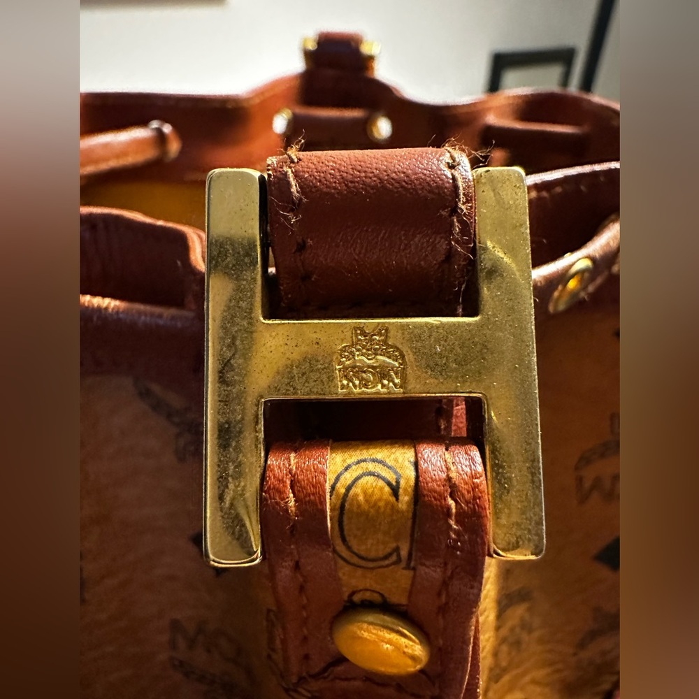 MCM Cognac & Orange Large Tall Bucket Bag w/Lock & Key - Picture 10 of 11